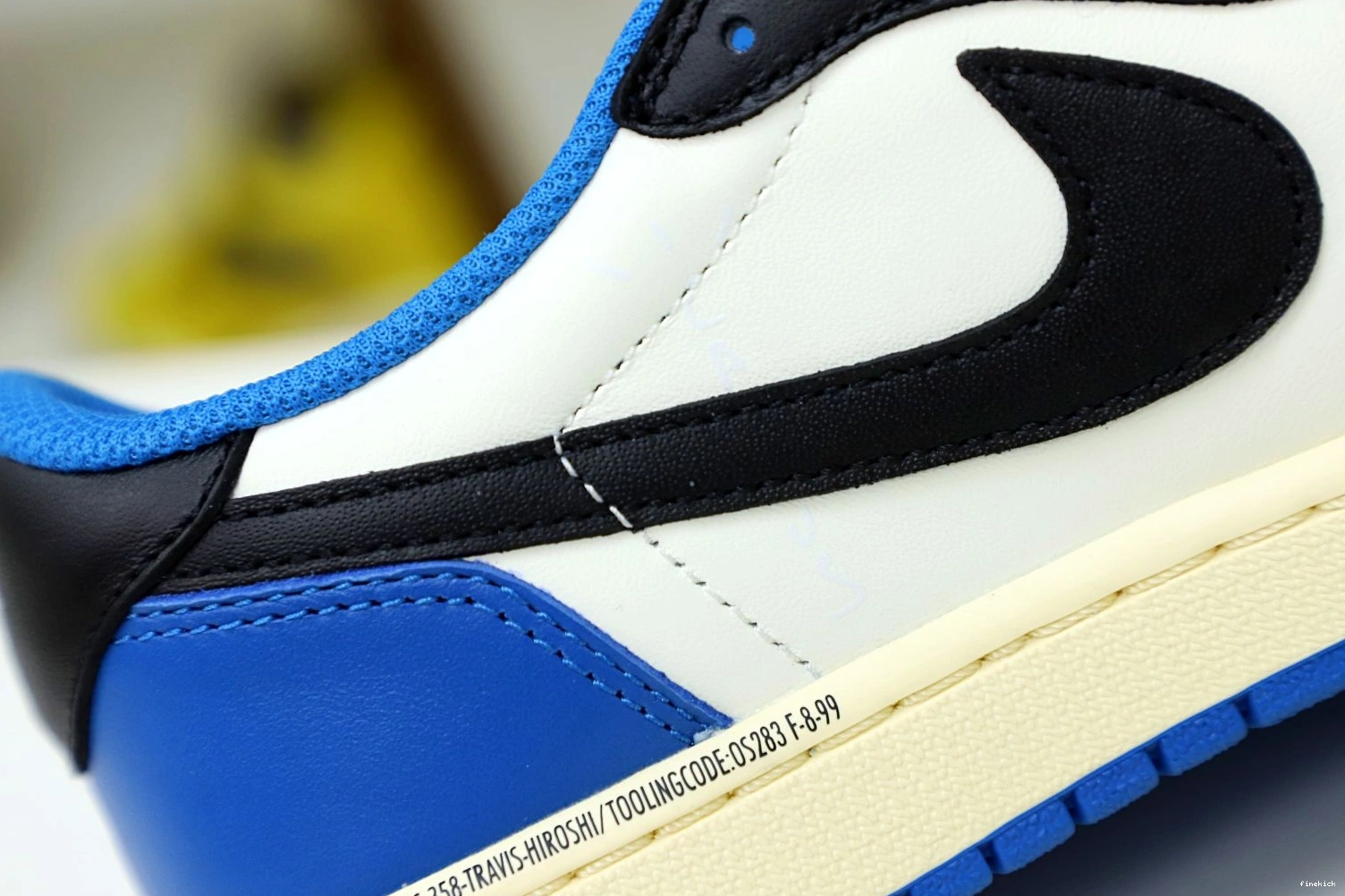 FRAGMENT TRAVIS X LOW JORDAN 1 SCOTT X AIR DESIGN 1210